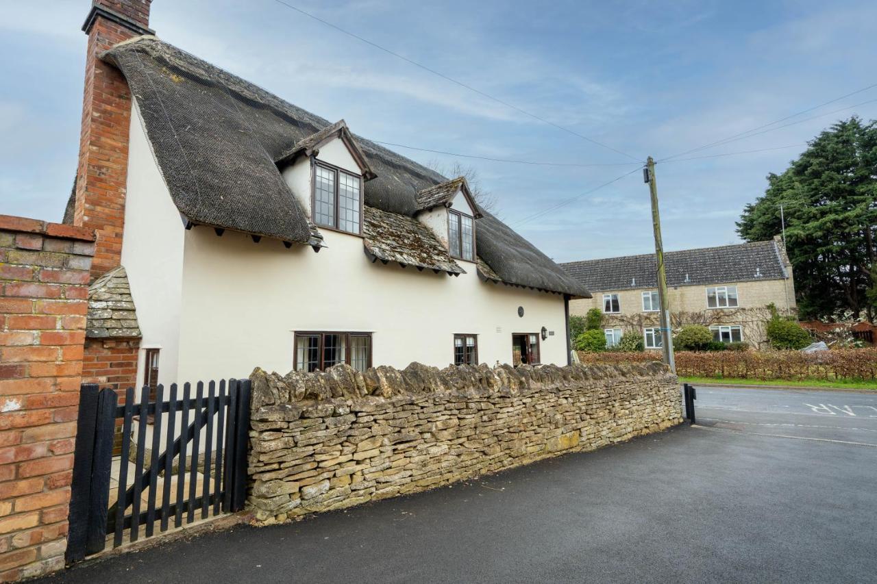 Cotswold Thatched Cottage Mickleton  Exterior foto