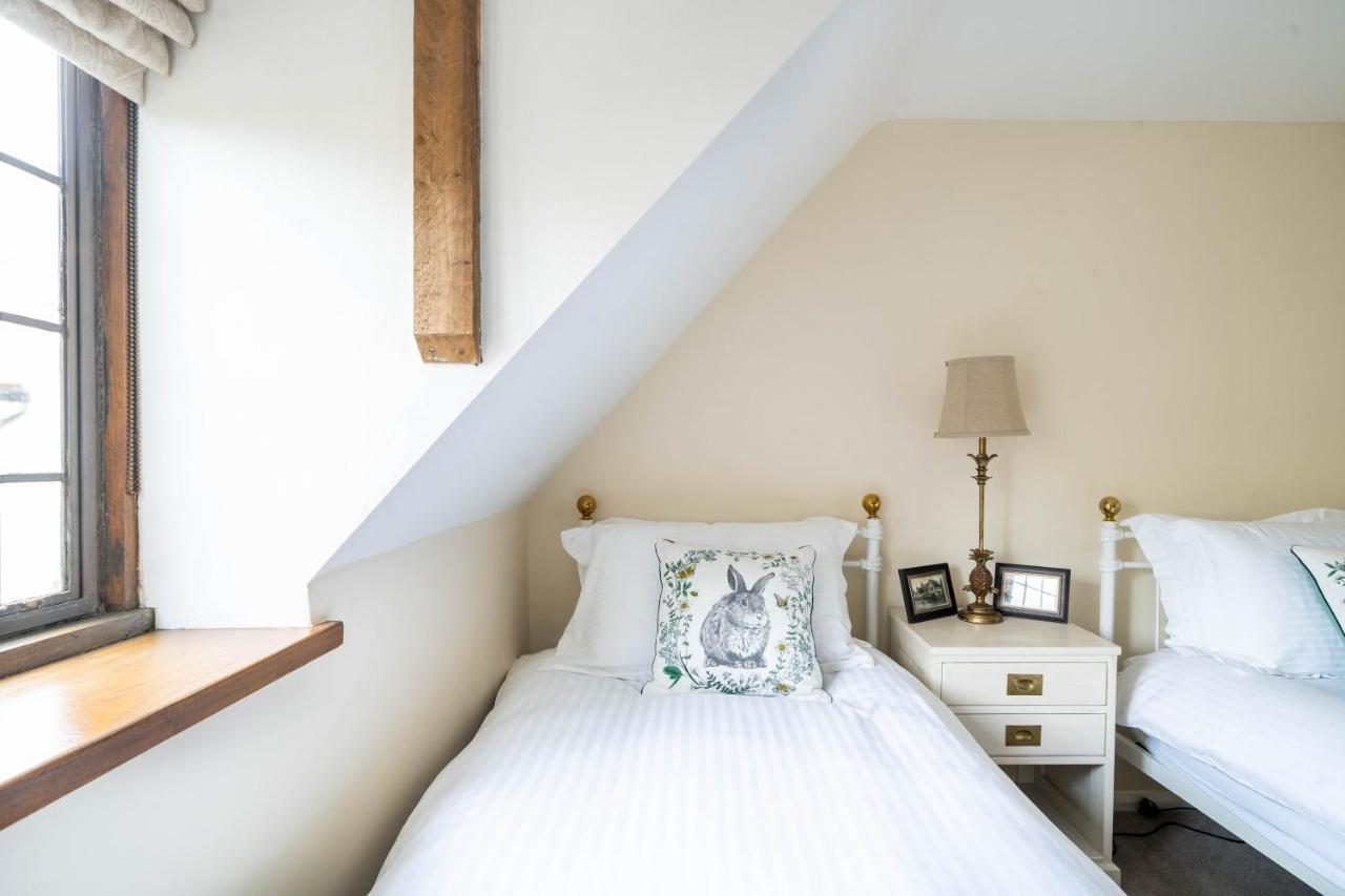 Cotswold Thatched Cottage Mickleton  Exterior foto